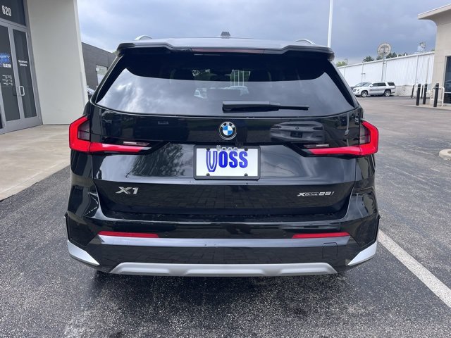 New 2025 BMW X1 xDrive28i w/ Technology Package AWD/4WD image 4