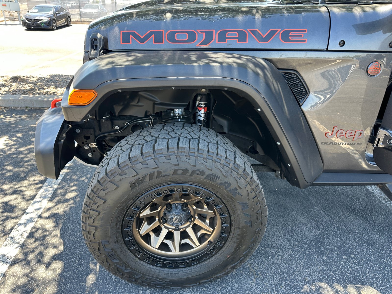 Used 2023 Jeep Gladiator Mojave AWD/4WD image 10