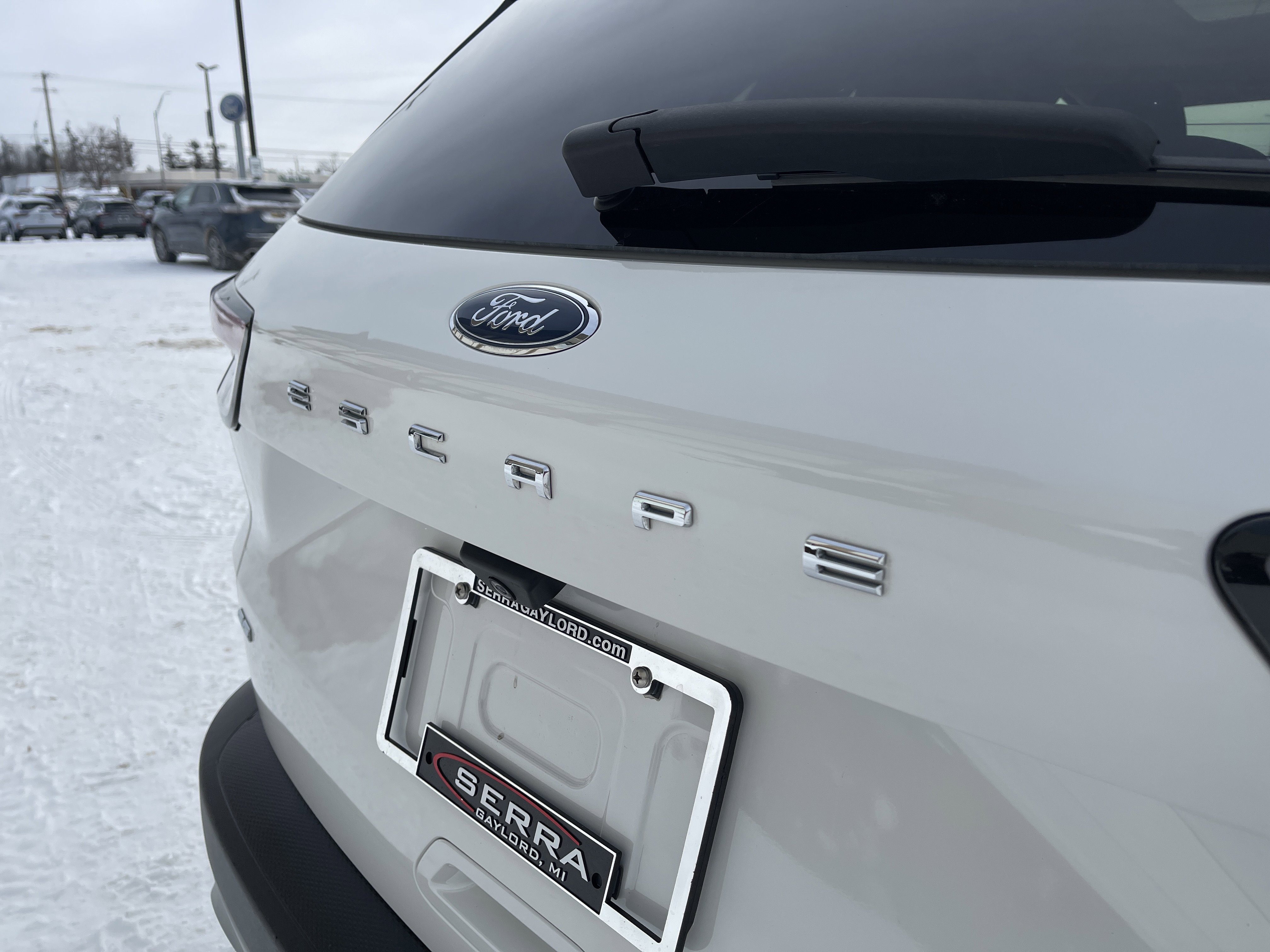 Used 2020 Ford Escape SE image 25