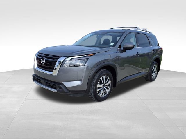 Used 2025 Nissan Pathfinder SL image 3