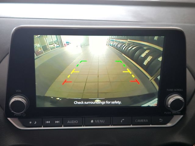 Used 2023 Nissan Sentra SR w/ Trunk Package FWD image 18