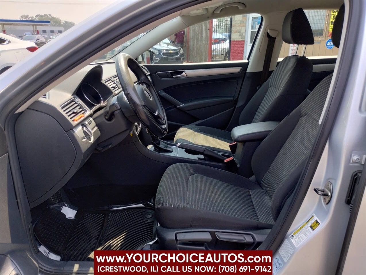 Used 2017 Volkswagen Passat 1.8T S image 16