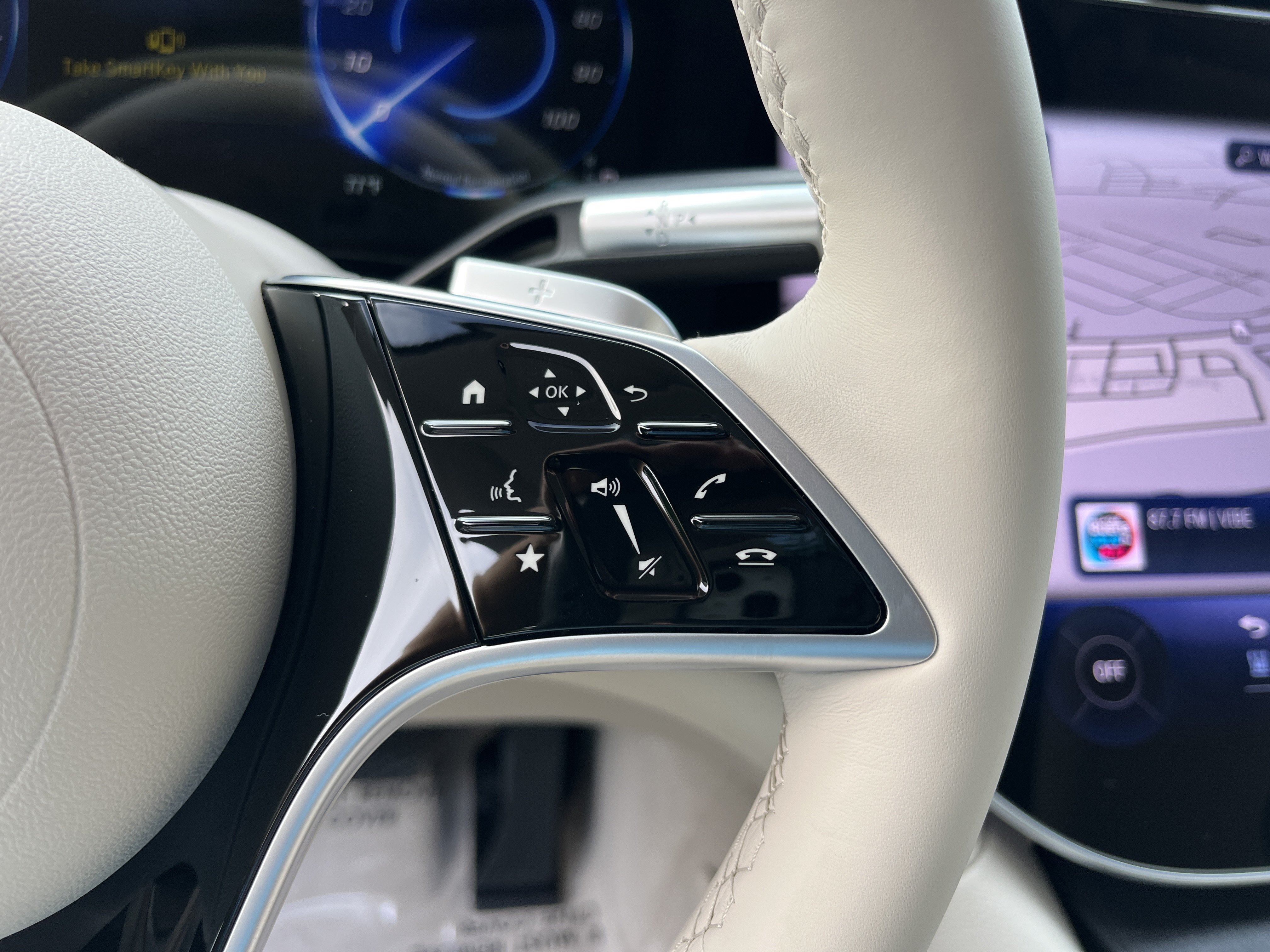 New 2027 Mercedes-Benz EQS 400 4MATIC SUV image 30