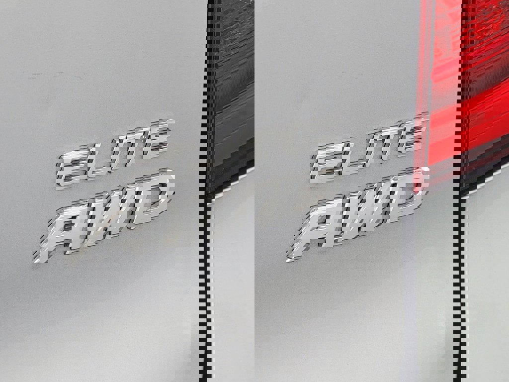 Used 2017 Honda Pilot Elite image 10