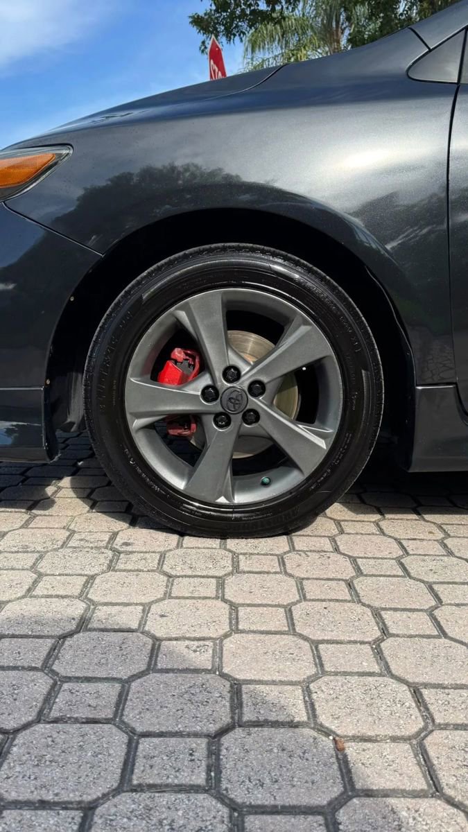 Used 2012 Toyota Corolla S image 17