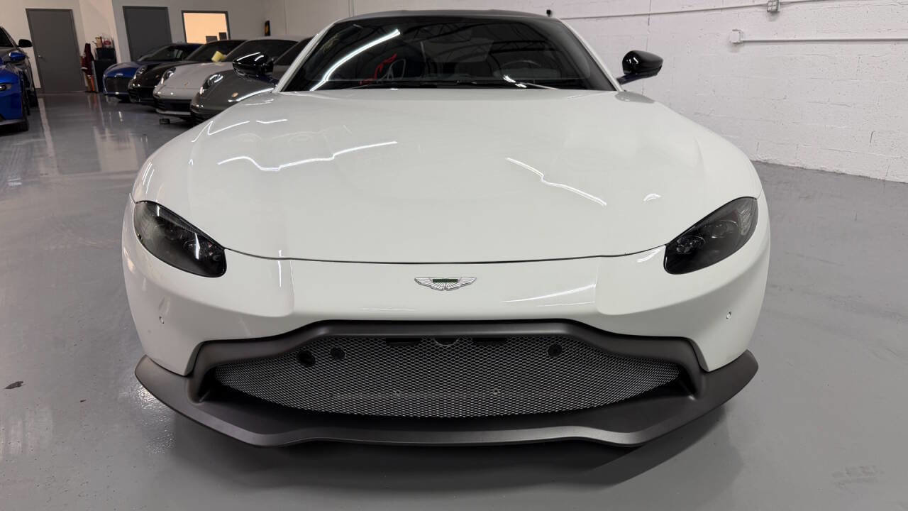 Used 2019 Aston Martin V8 Vantage Coupe RWD image 32
