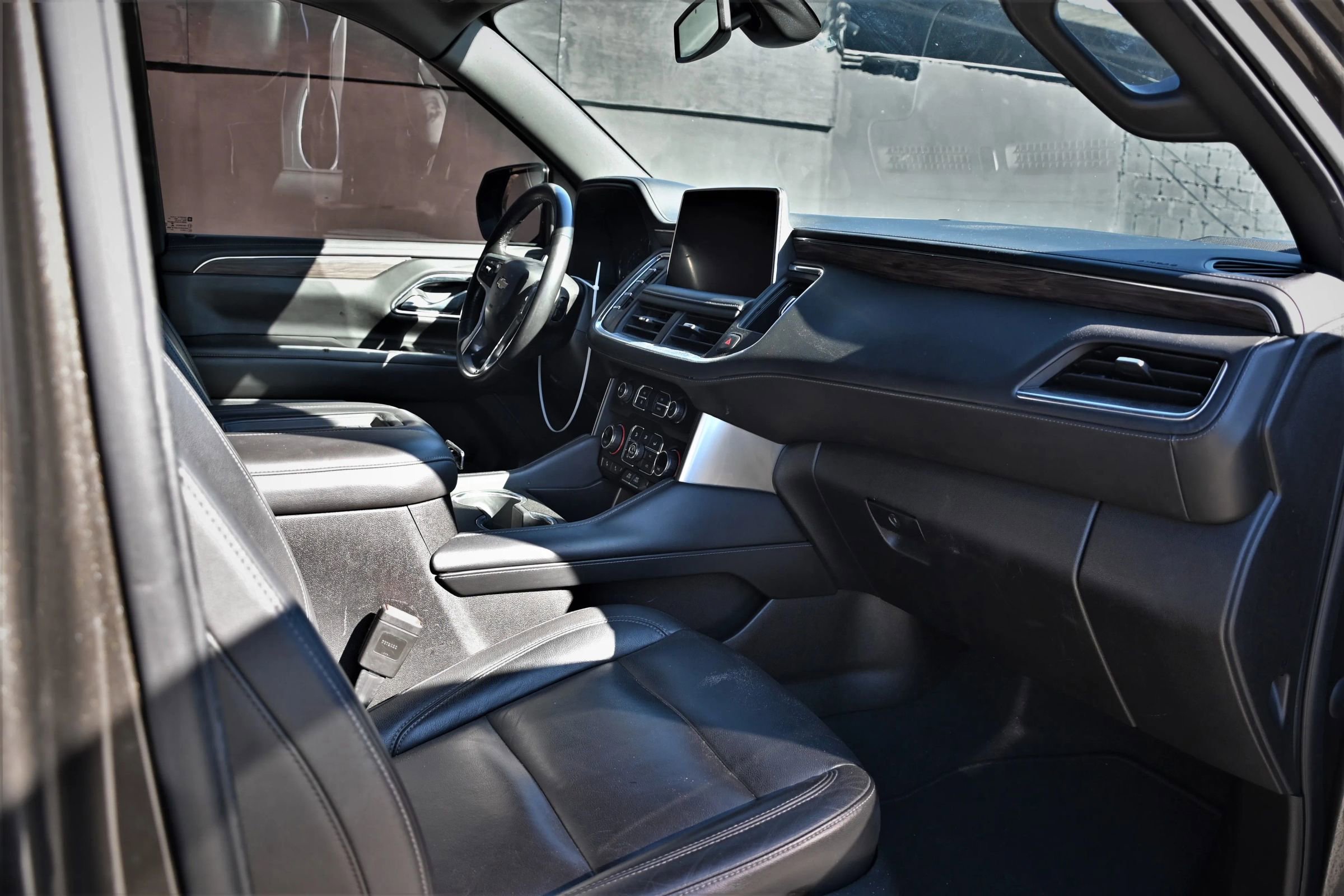 Used 2021 Chevrolet Suburban LT image 14