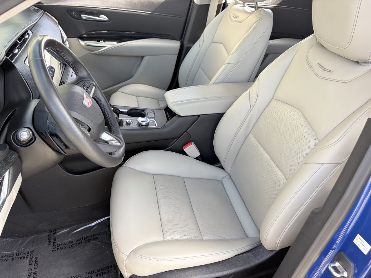 Used 2021 Cadillac XT4 Premium Luxury FWD image 18