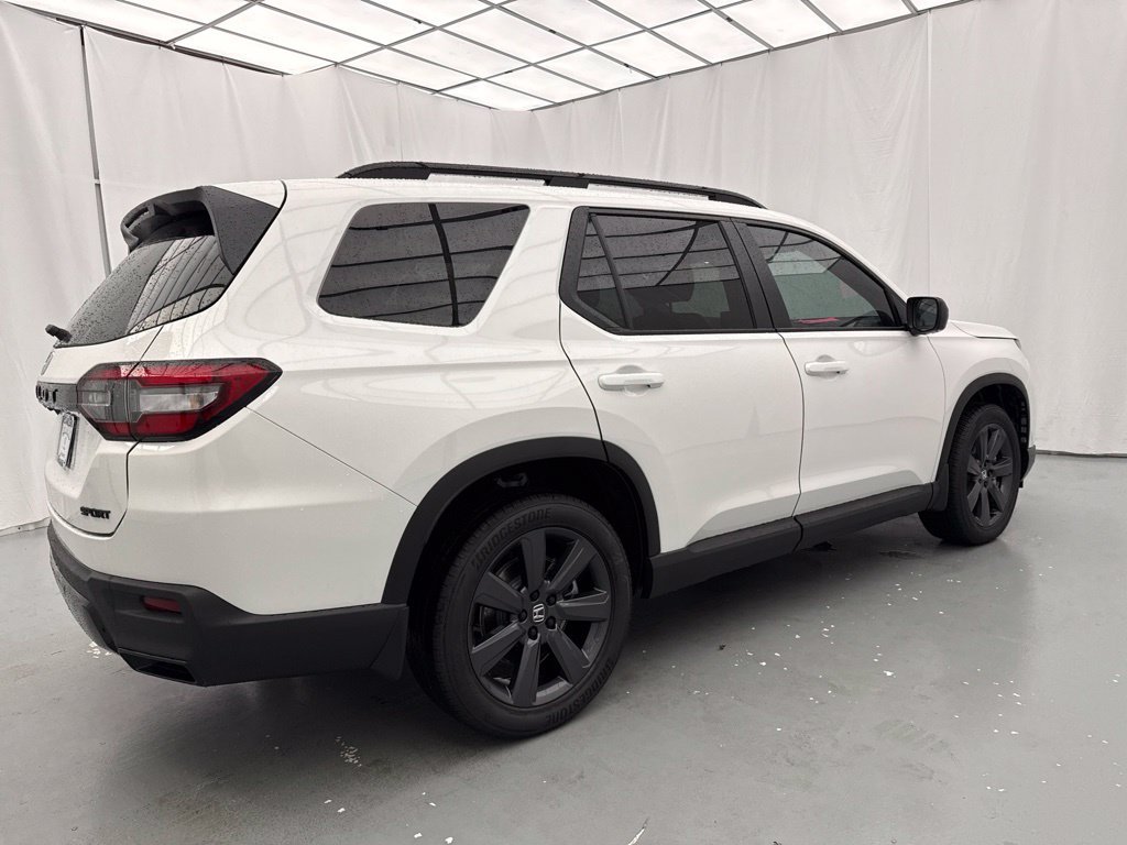 New 2026 Honda Pilot Sport image 12