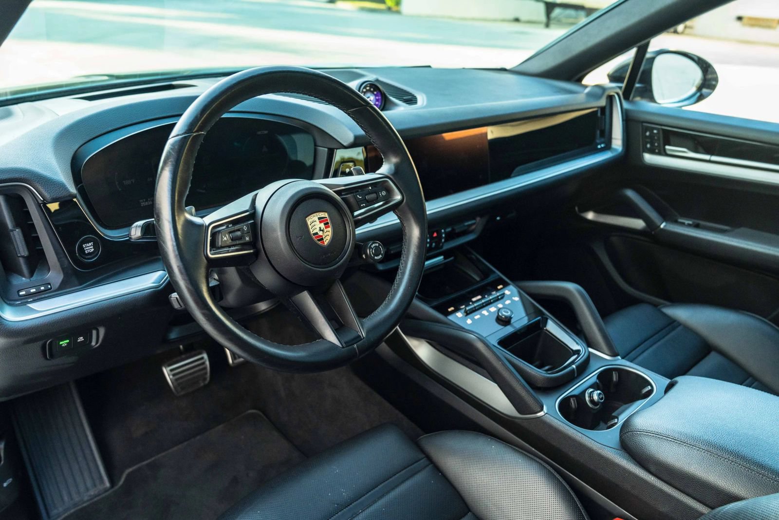 Used 2024 Porsche Cayenne S AWD/4WD image 29