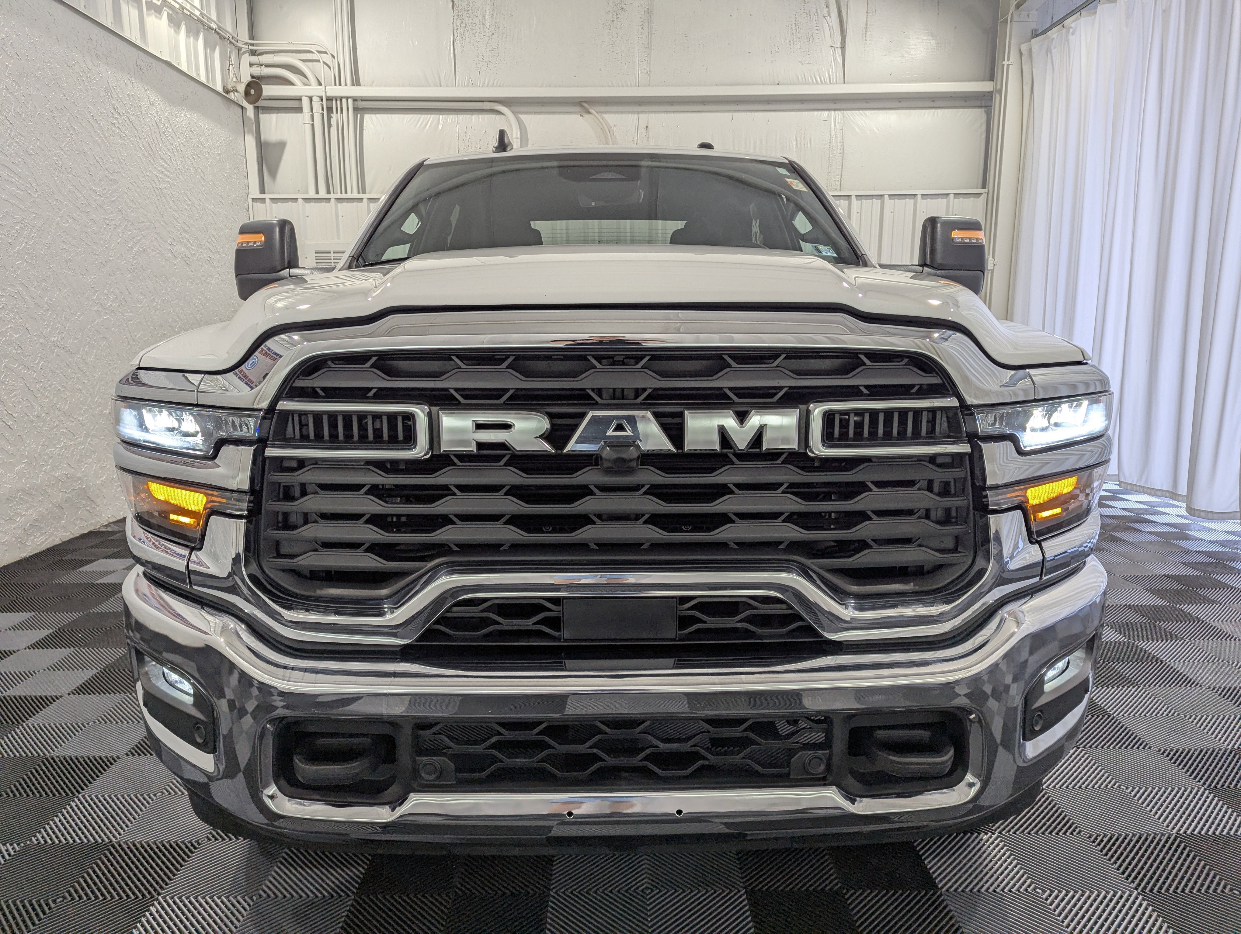 Used 2025 RAM 2500 Big Horn AWD/4WD image 4