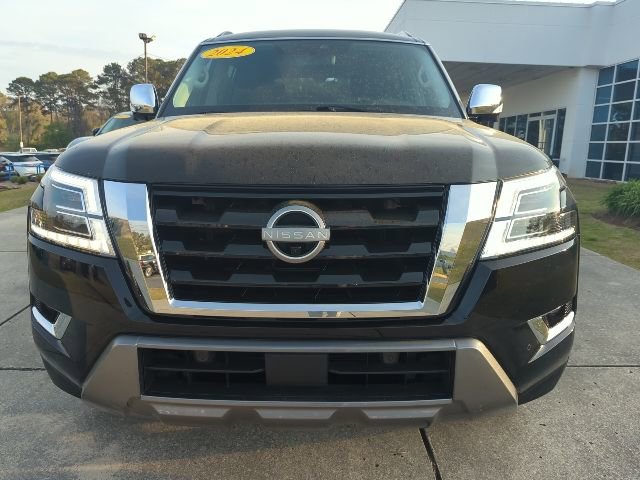 Used 2024 Nissan Armada Platinum w/ Captain's Chairs Package RWD image 2