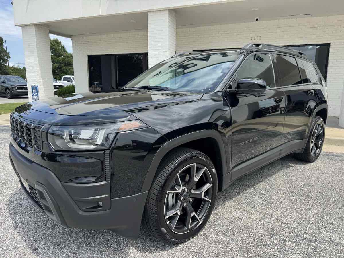 Used 2026 Jeep Cherokee Overland w/ Trailer Tow Group AWD/4WD image 31