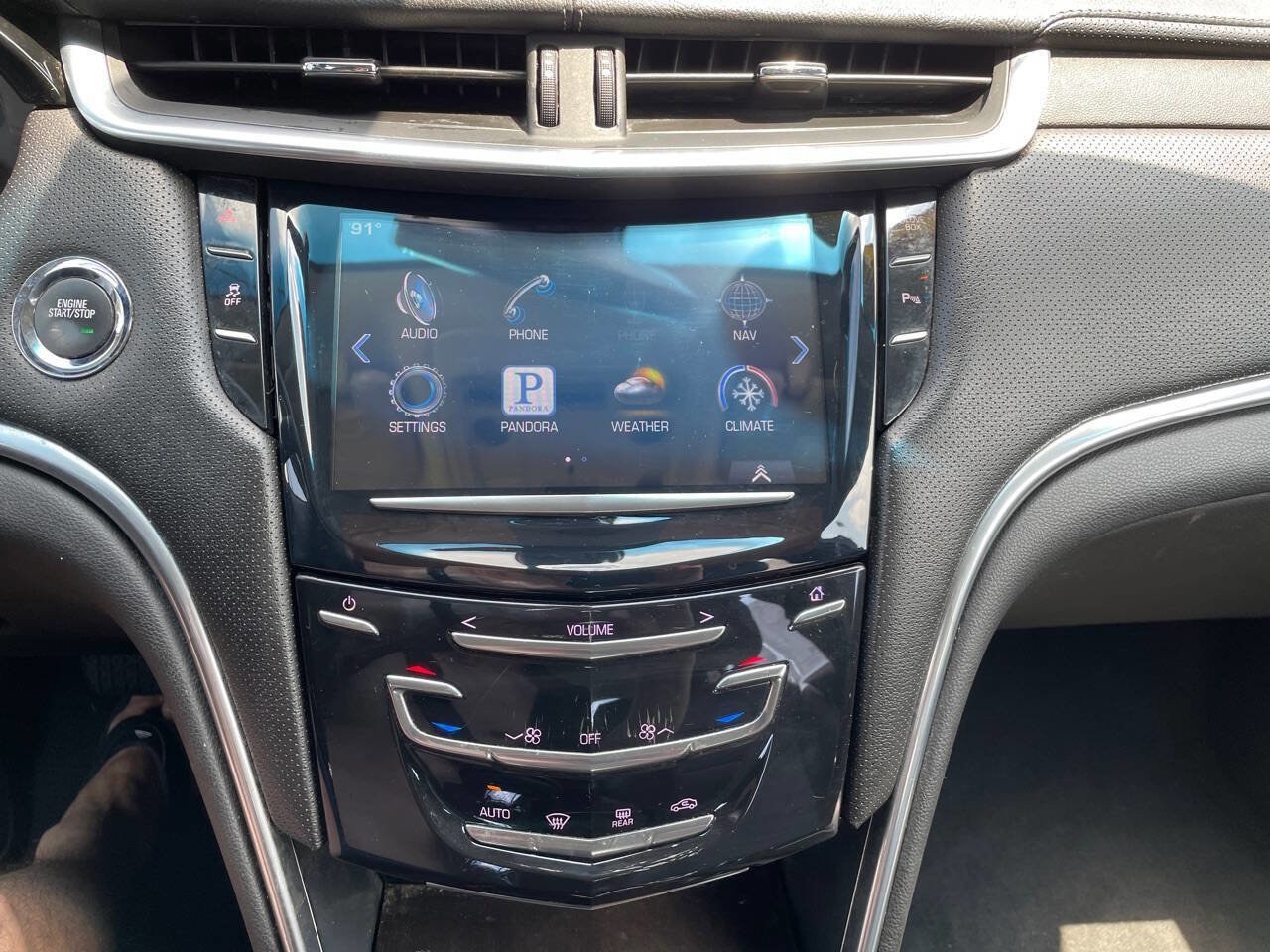 Used 2014 Cadillac XTS w/ Rear Seat Comfort Package image 21