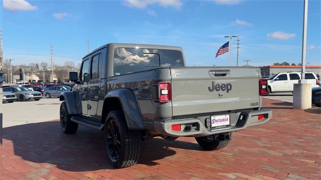 Used 2022 Jeep Gladiator Overland image 9