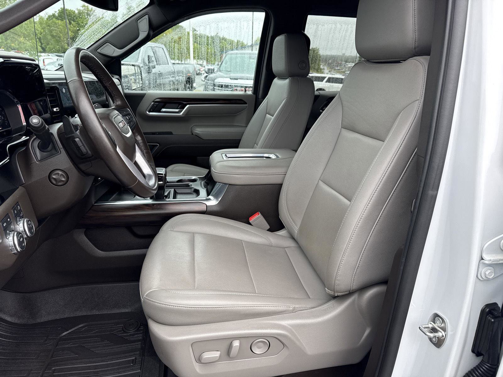 Used 2022 GMC Sierra 1500 SLT w/ SLT Premium Plus Package image 13