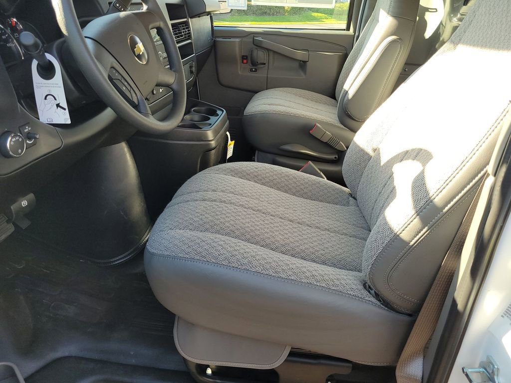 New 2025 Chevrolet Express 2500 w/ Driver Convenience Package image 17