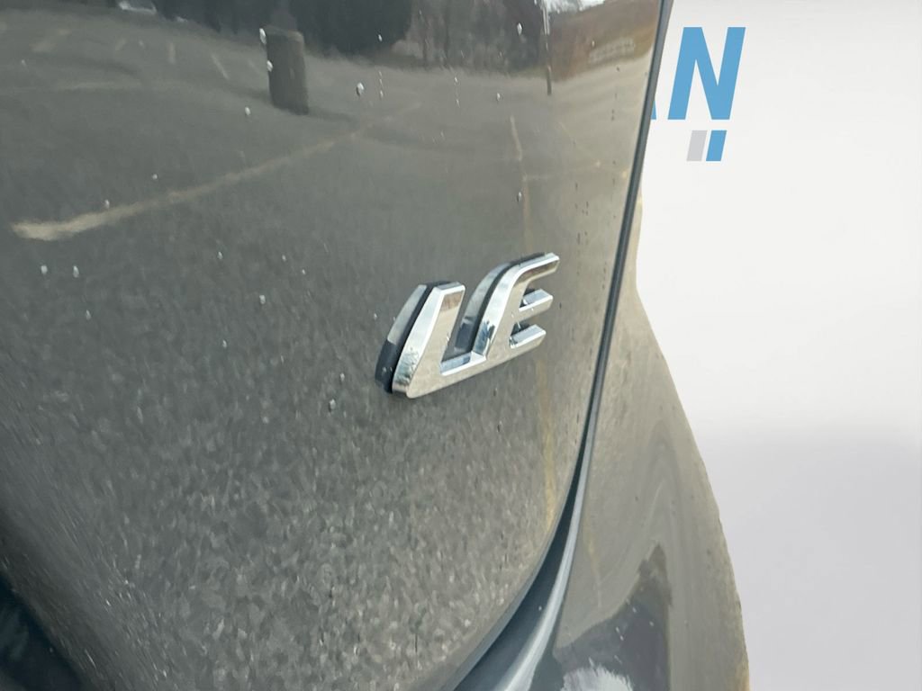 Used 2023 Toyota Corolla LE image 16