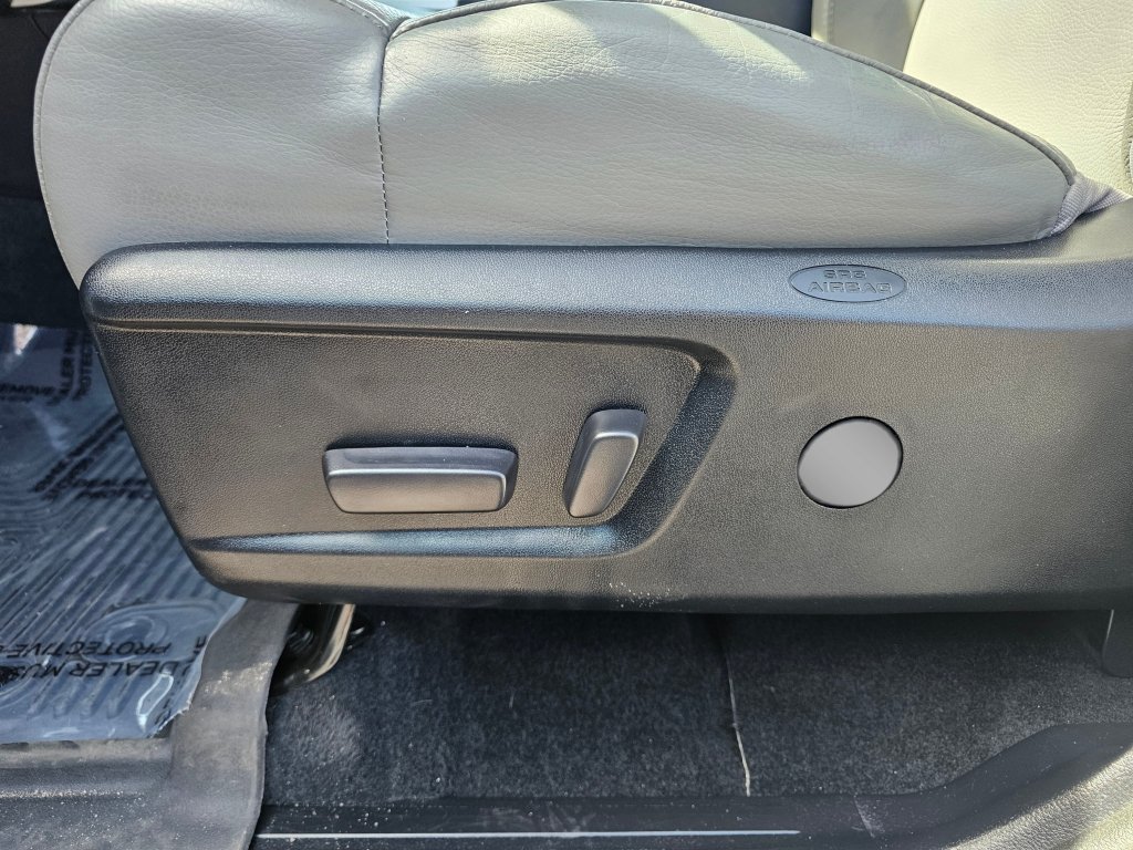 Used 2019 Toyota Tundra Limited w/ Limited Premium Package AWD/4WD image 47