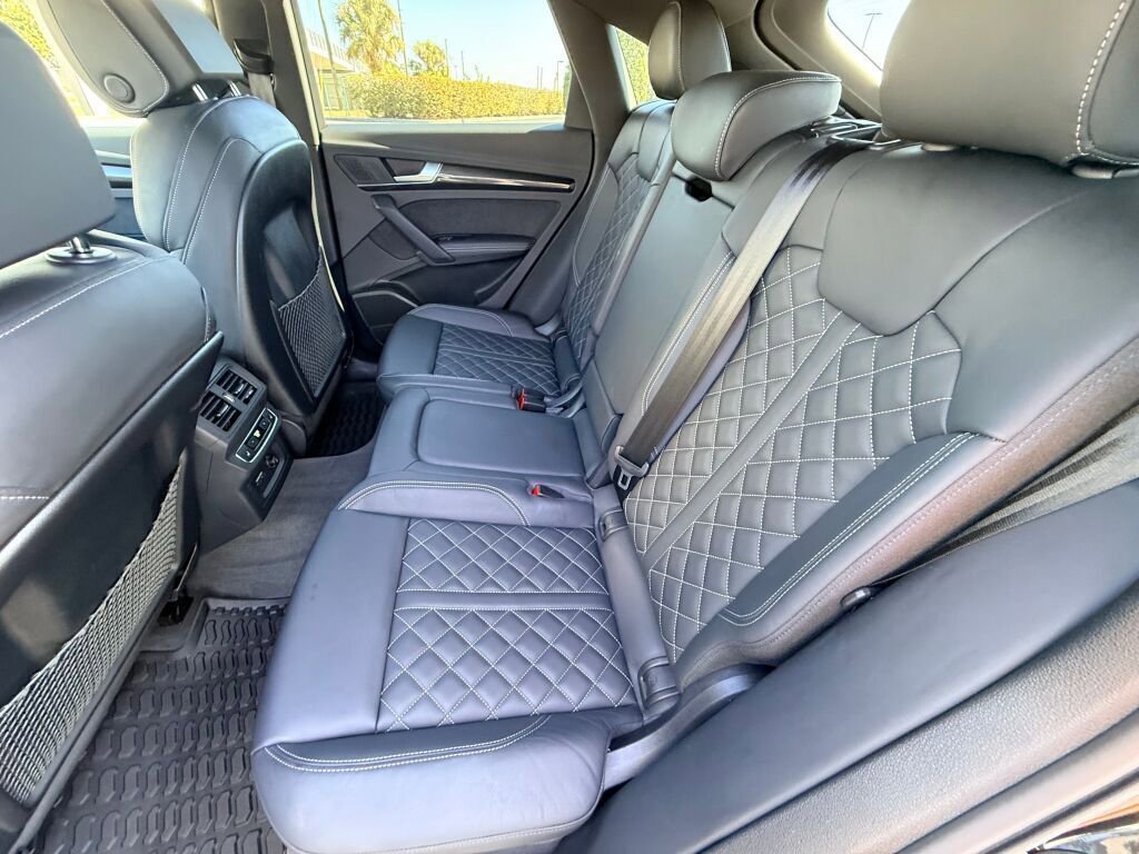 Used 2024 Audi SQ5 Prestige image 18