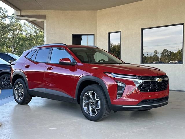 New 2026 Chevrolet Trax LT w/ Driver Confidence Package image 2