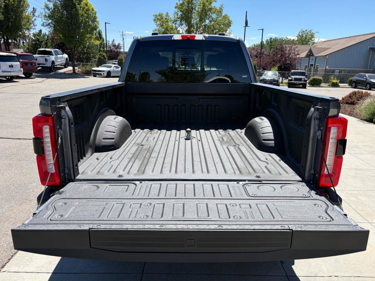 Used 2024 Ford F350 Lariat w/ Lariat Ultimate Package AWD/4WD image 30
