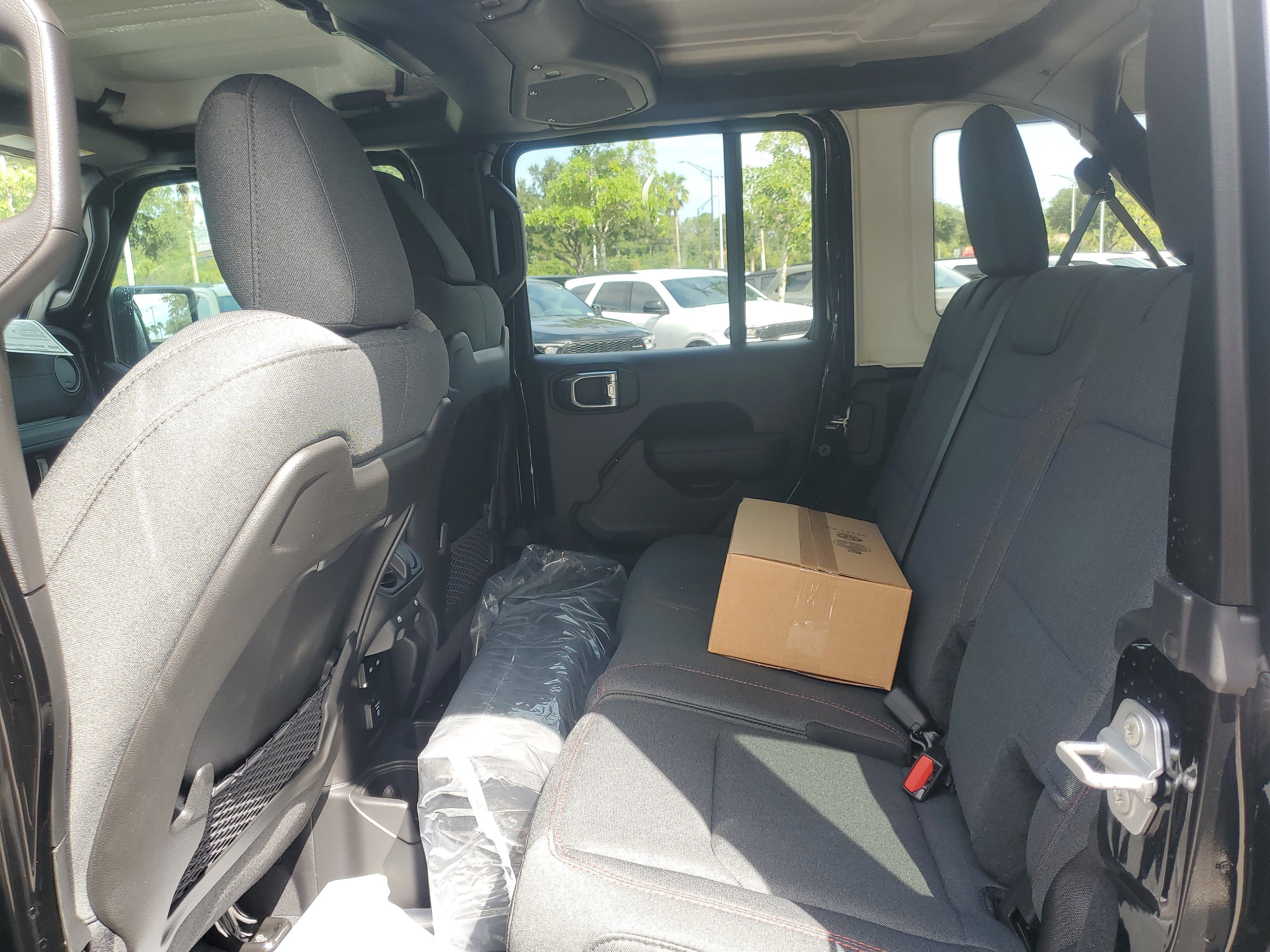 New 2026 Jeep Wrangler Unlimited Rubicon AWD/4WD image 8
