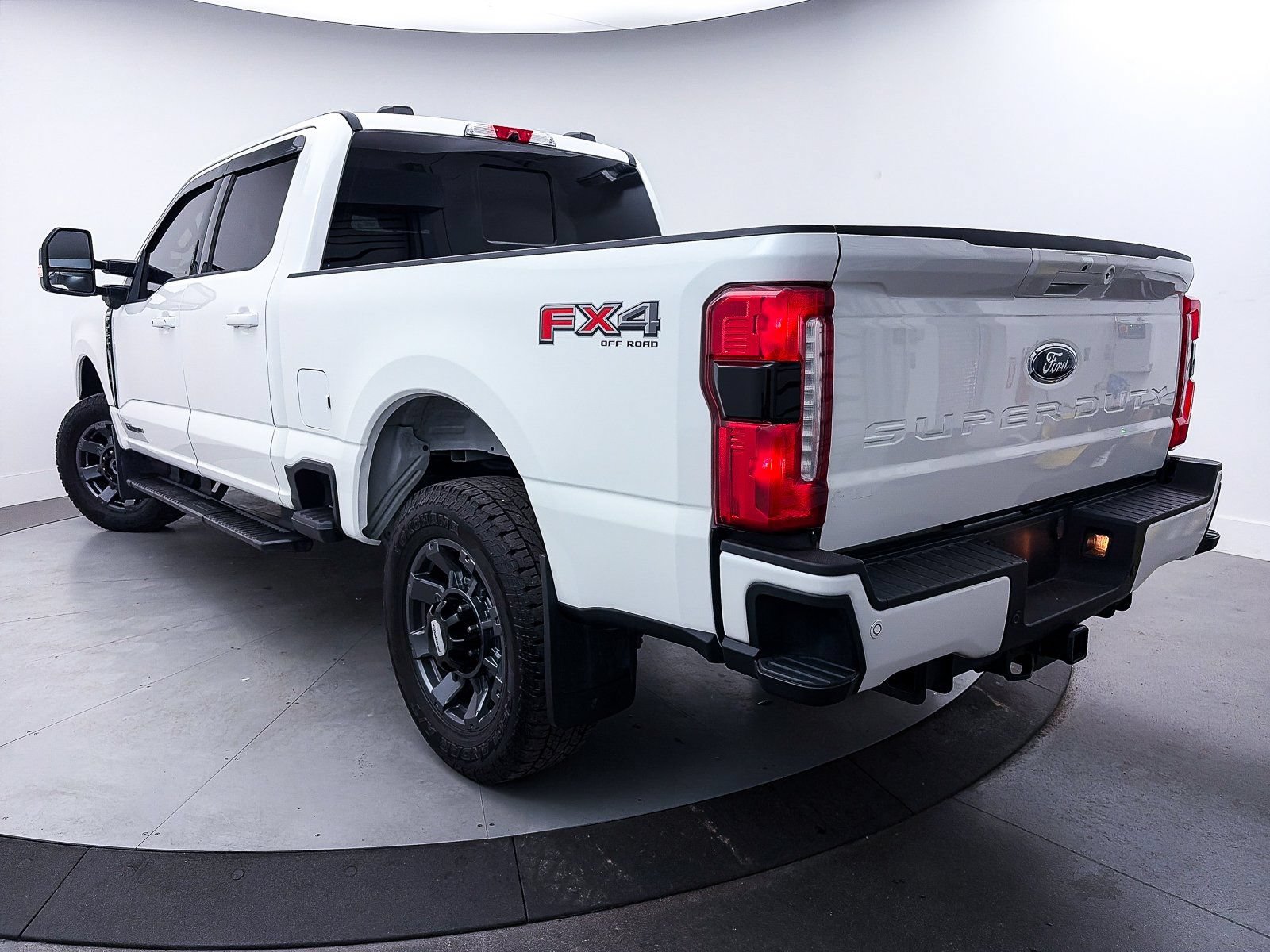 Used 2023 Ford F250 Lariat w/ Lariat Ultimate Package AWD/4WD image 18