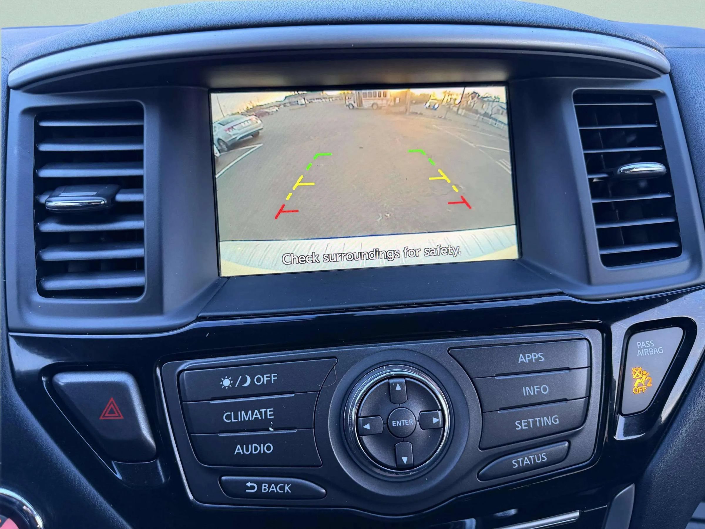 Used 2020 Nissan Pathfinder S AWD/4WD image 32
