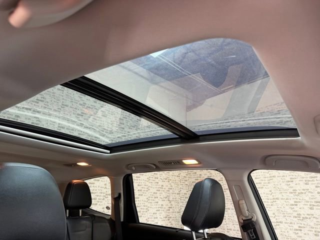 Used 2022 Subaru Ascent Limited w/ Technology Package AWD/4WD image 9