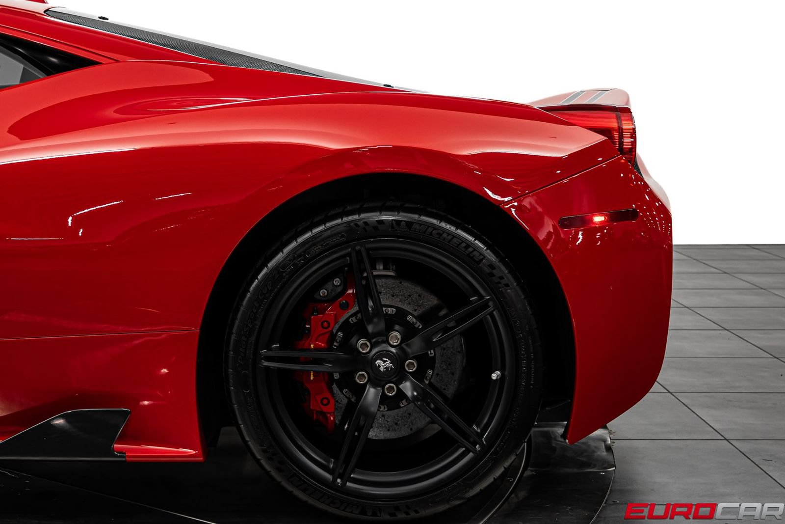 Used 2015 Ferrari 458 Speciale Coupe RWD image 22