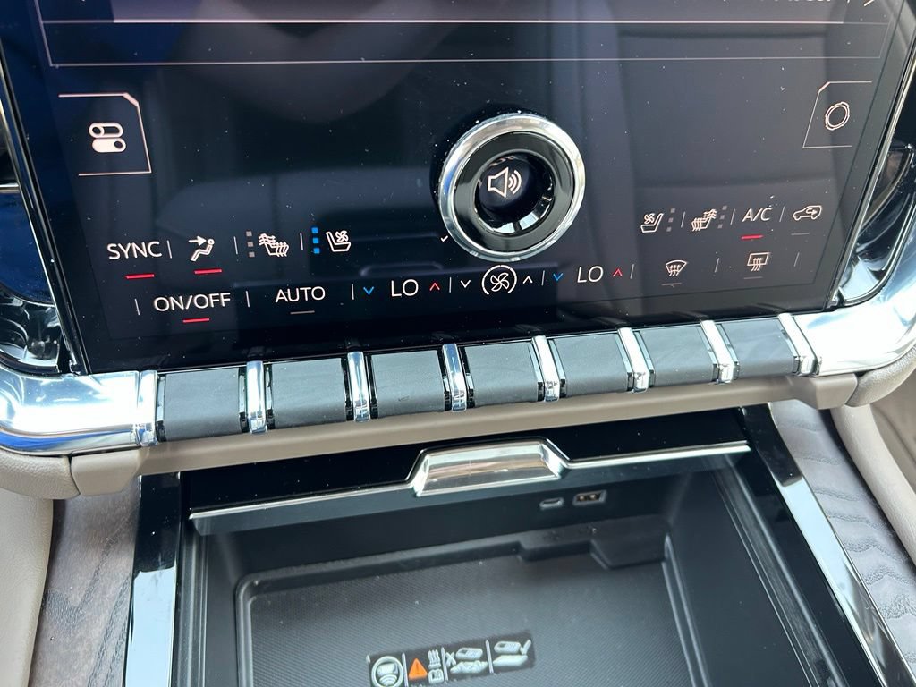 Used 2026 GMC Yukon XL Denali w/ Sun & Power Step Package AWD/4WD image 35