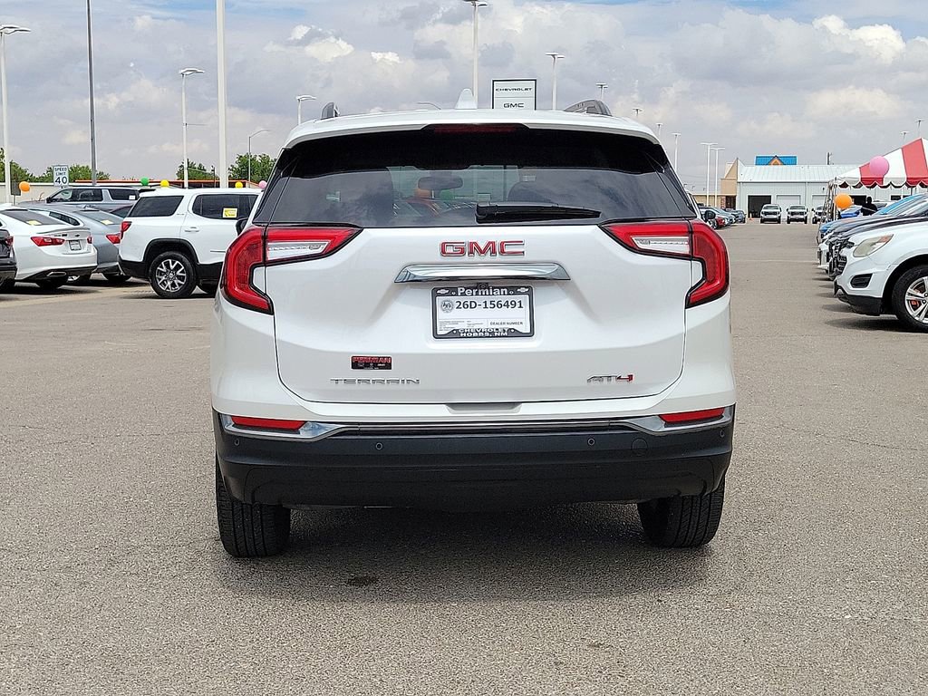 Used 2024 GMC Terrain AT4 w/ Tech Package AWD/4WD image 9