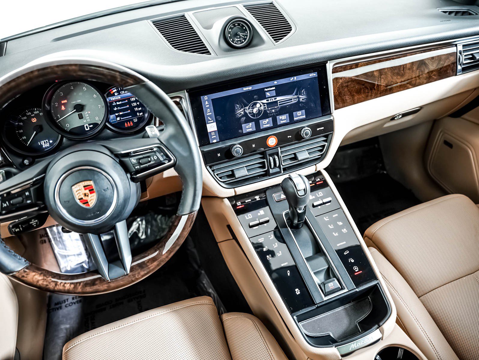 Certified 2025 Porsche Macan S AWD/4WD image 19