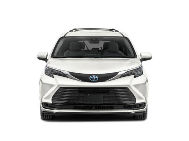 Certified 2025 Toyota Sienna LE FWD image 4