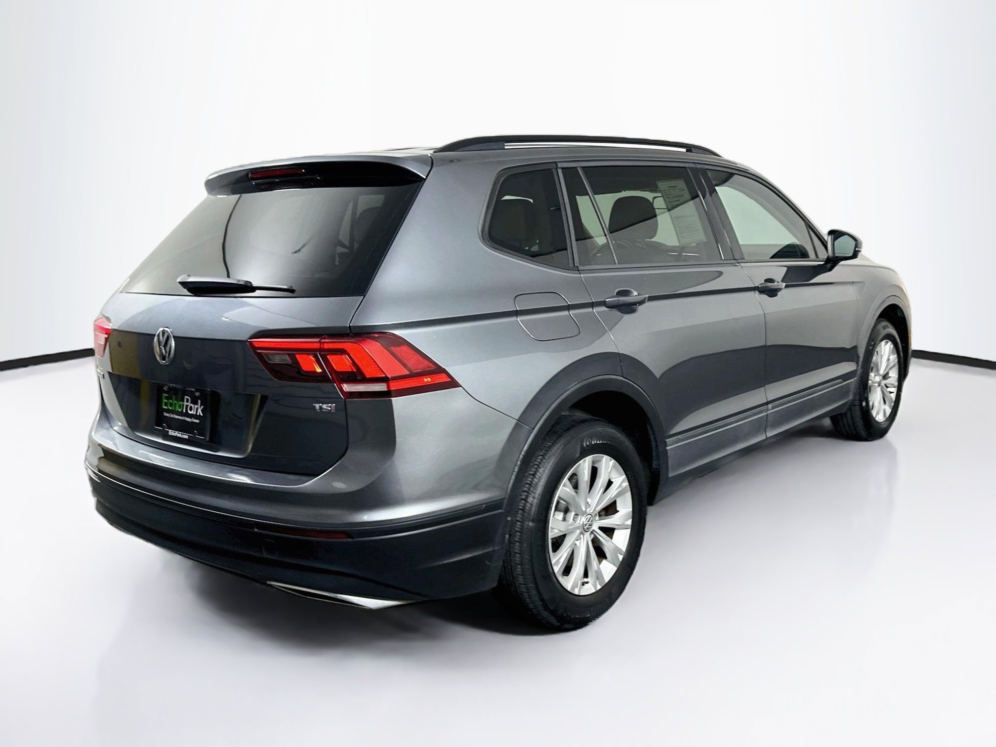 Used 2018 Volkswagen Tiguan S FWD image 9