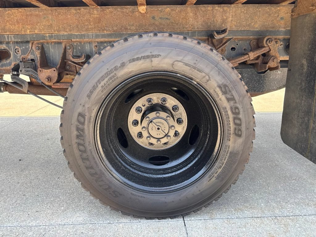 Used 2017 Ford F550 4x4 Regular Cab Super Duty image 42