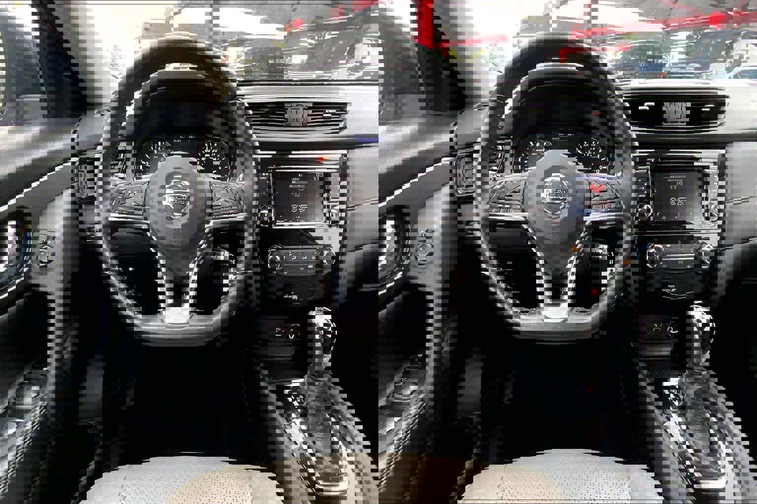 Used 2020 Nissan Rogue S w/ Special Edition Package FWD image 6