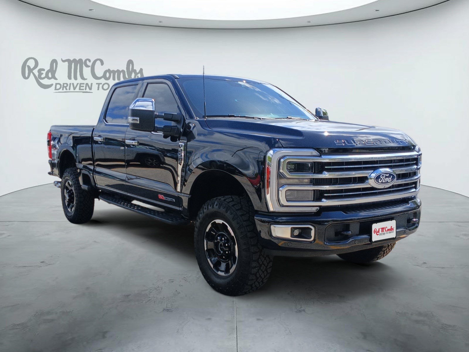 Used 2027 Ford F250 Platinum w/ Platinum Plus Package AWD/4WD image 3
