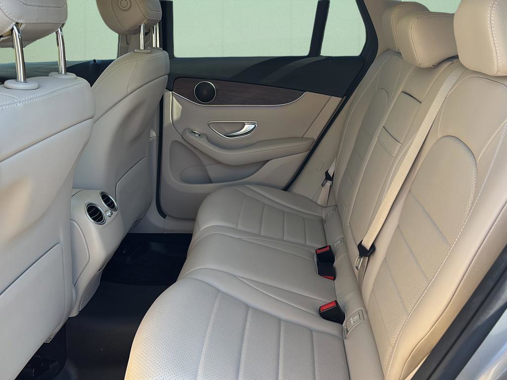 Used 2020 Mercedes-Benz GLC 300 4MATIC image 21