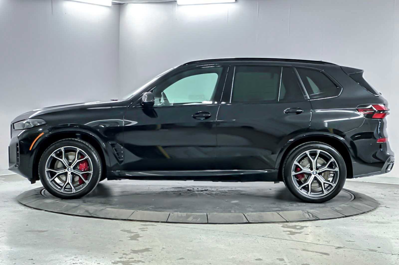 New 2026 BMW X5 xDrive50e w/ M Sport Package image 5
