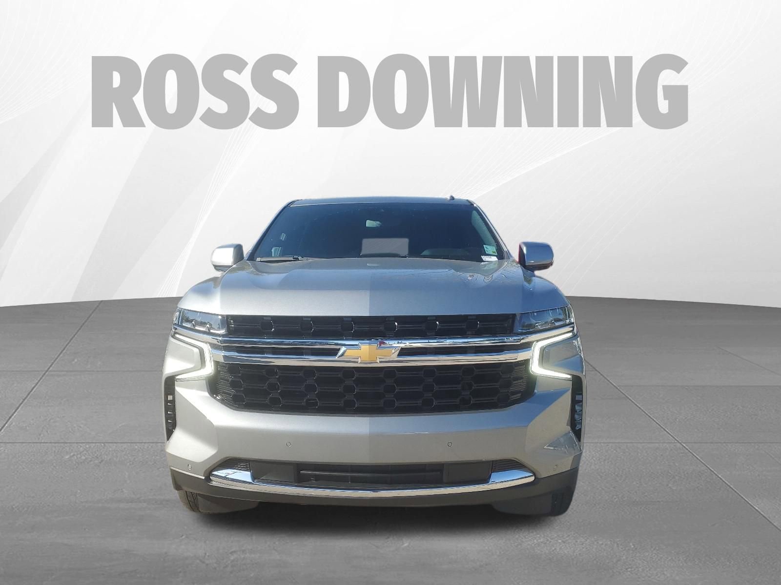 Used 2024 Chevrolet Suburban LS RWD image 2