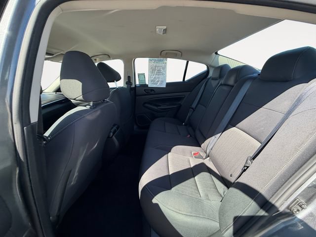 Used 2023 Nissan Altima 2.5 SV FWD image 11