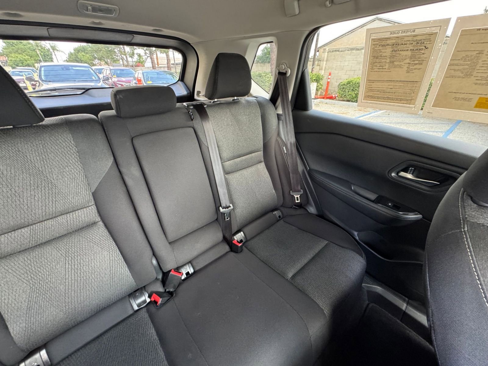 Used 2025 Nissan Rogue SV FWD image 39
