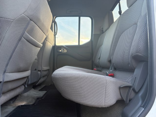 Used 2018 Nissan Frontier SV w/ Value Truck Package AWD/4WD image 17