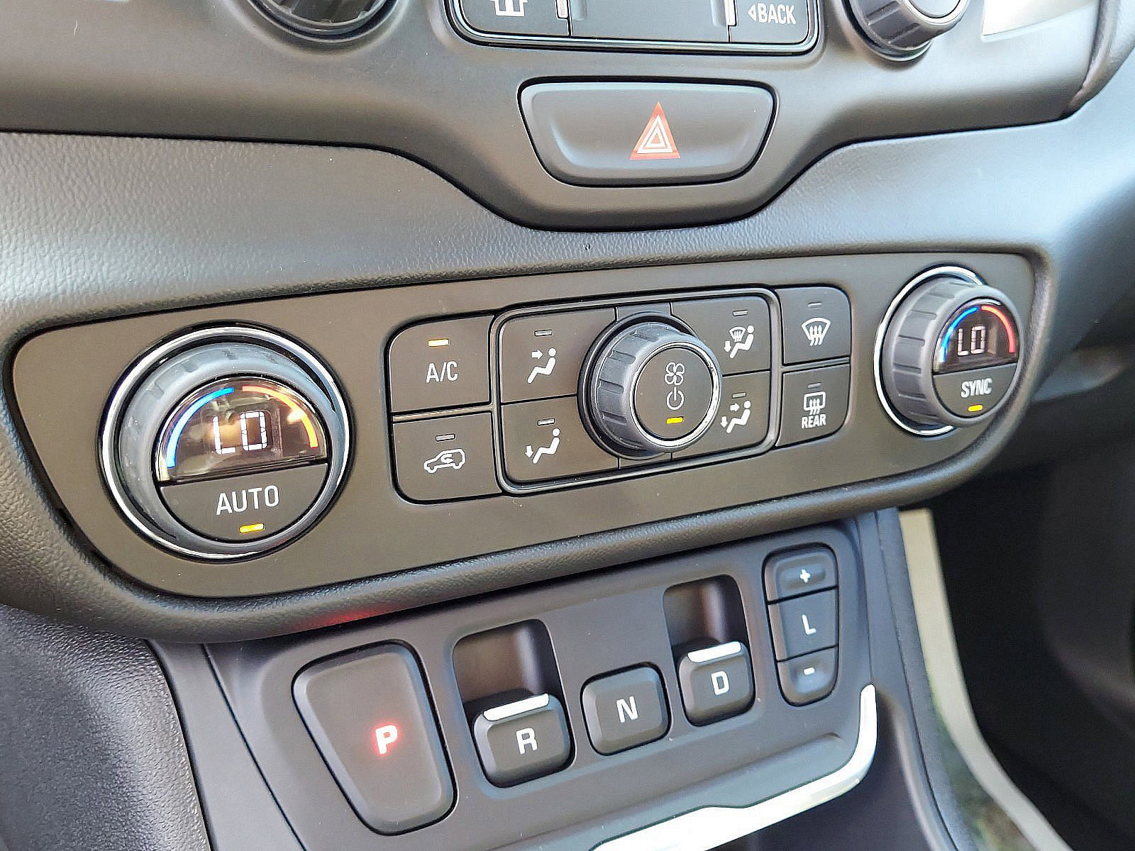 Used 2020 GMC Terrain Denali AWD/4WD image 24