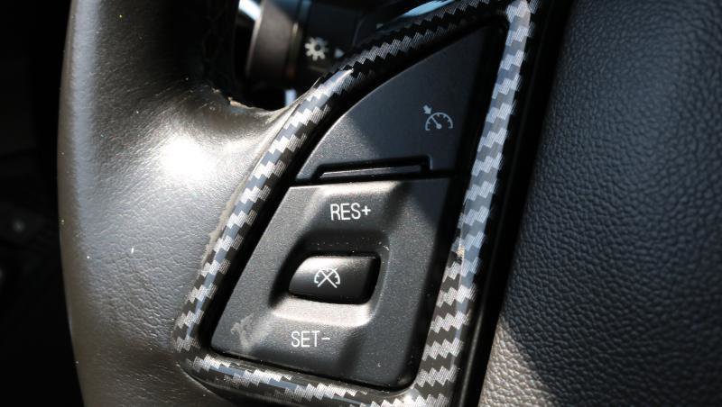 Used 2021 Chevrolet Camaro LT RWD image 9