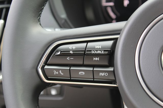 New 2025 MAZDA CX-70 Plug-In Hybrid w/ Premium Pkg image 17
