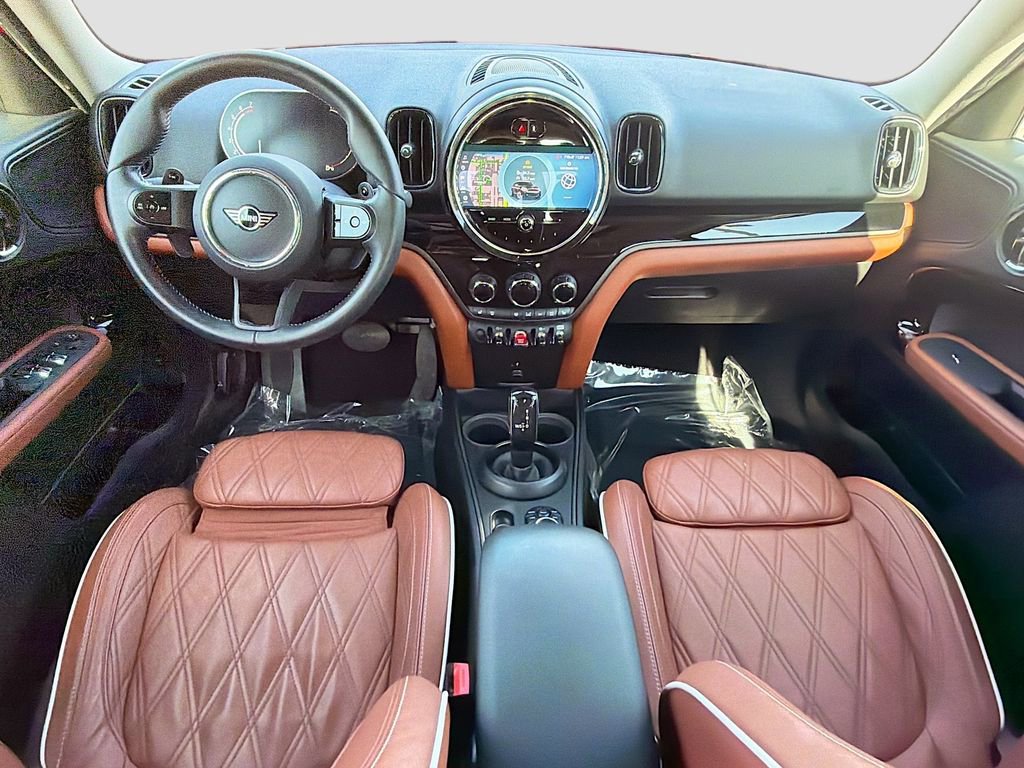 Used 2024 MINI Cooper Countryman S w/ Premium Package image 16