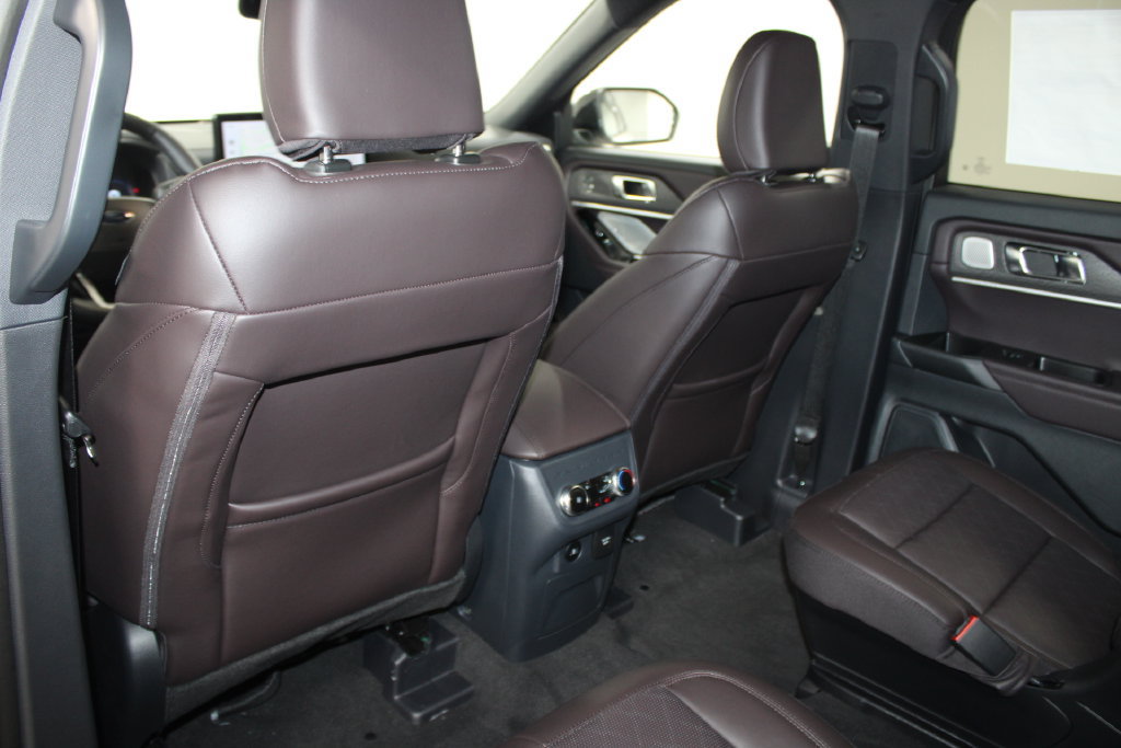New 2026 Ford Explorer Platinum RWD image 26